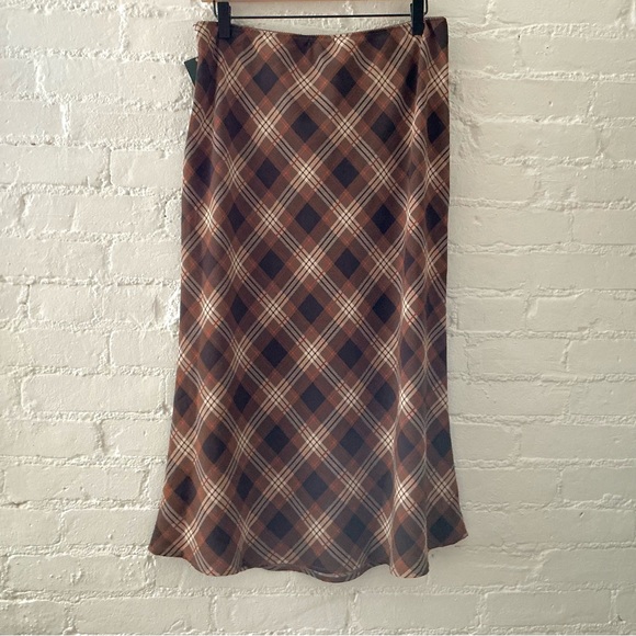 Wild Fable Brown Plaid Print Midi Skirt Pull On Elastic Waist Grunge Academia - Picture 5 of 8